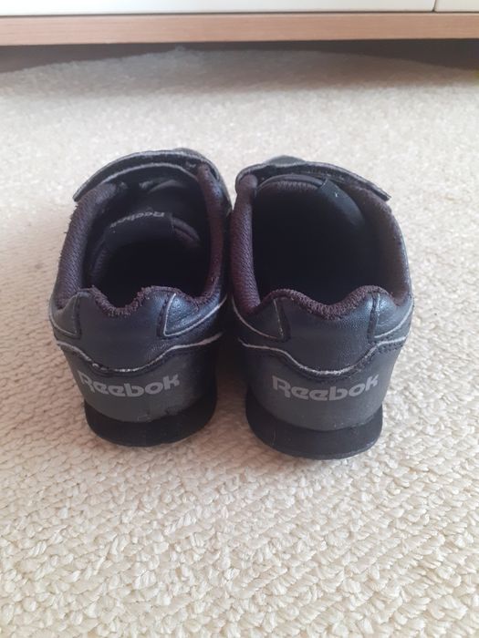 Reebok маратонки номер 27