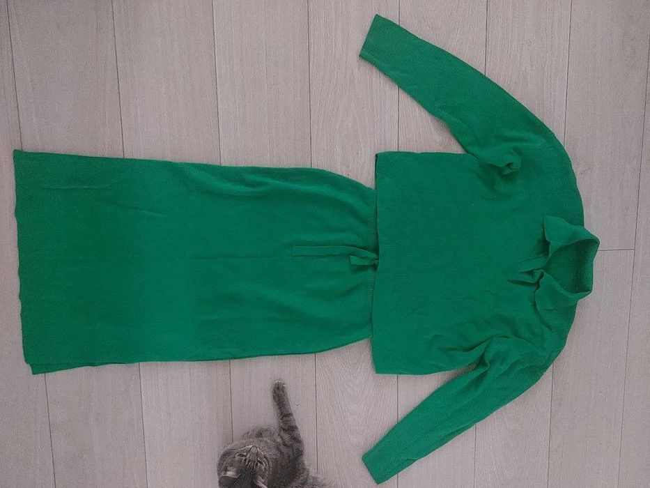 Платья, костюмы, б/у одежда