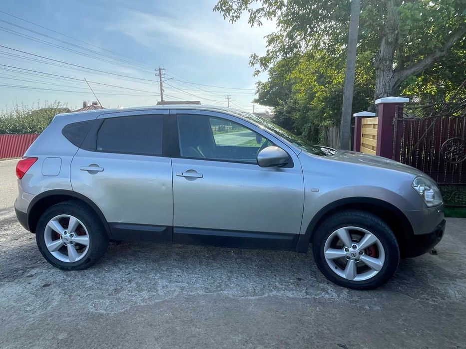 Nissan Qashqai 1.5 DCI / 6+1 Trepte / 2010 / Navigatie / Climatronic / Oglinzi Rabatabile / Incalzire scaune / Pilot automat / Comenzi volan