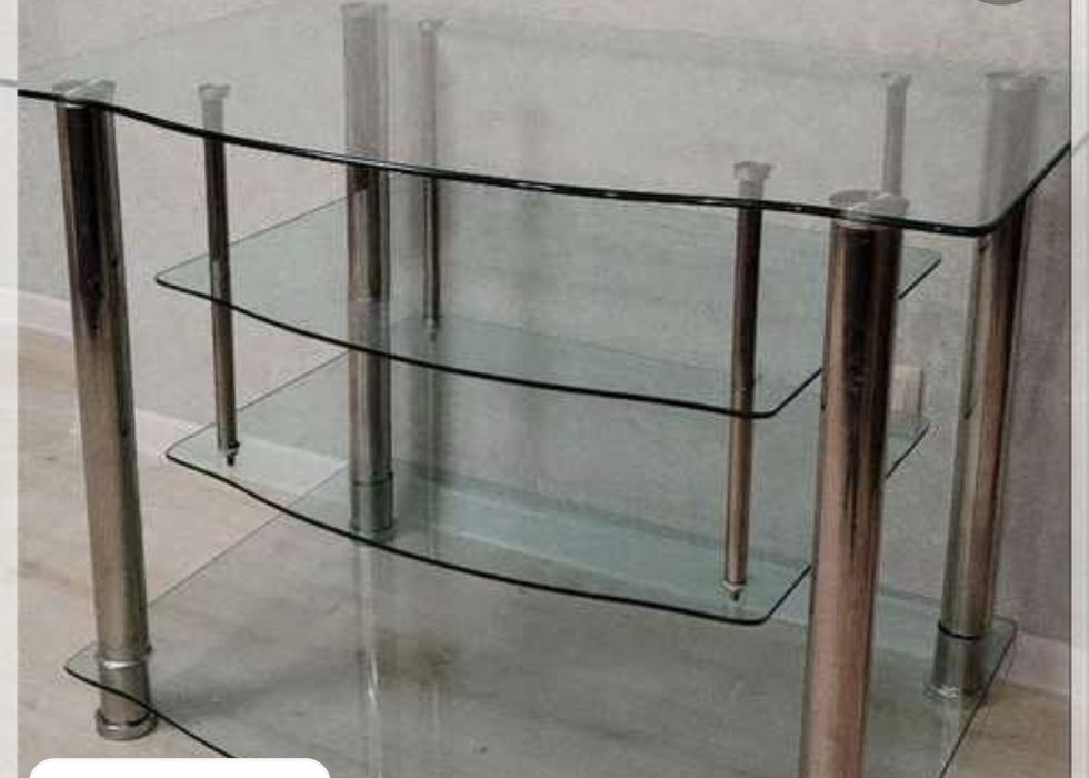 Стеклянная подставка под телевизор