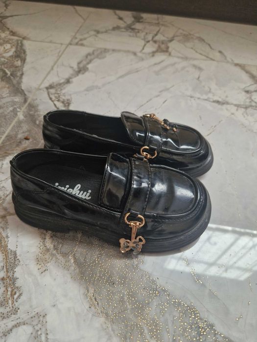 Детская обувь на девочек