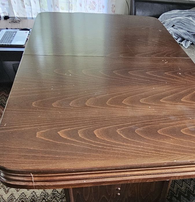 продавам трапезна маса