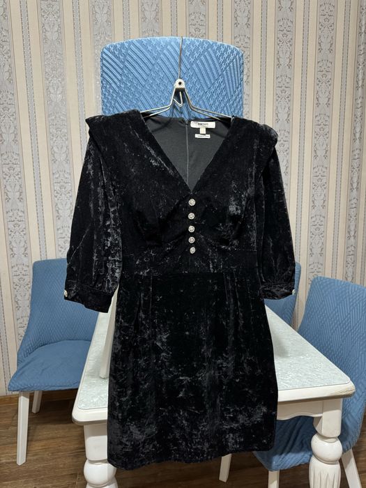 Продам платье красивое