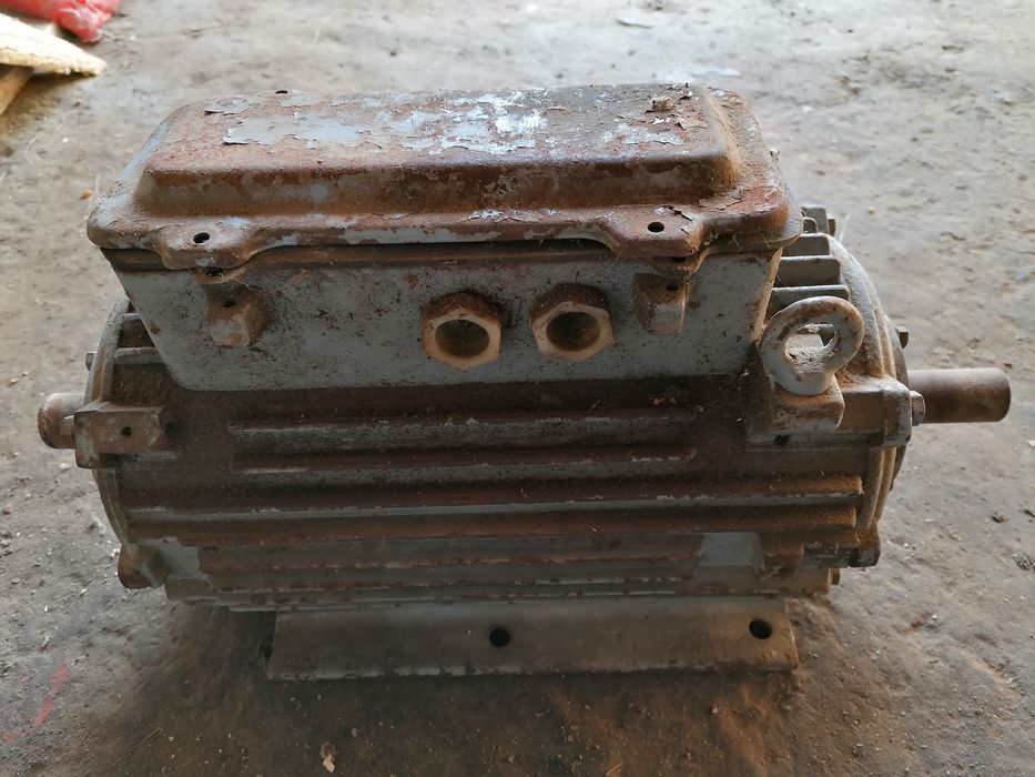 Motor electric trifazat