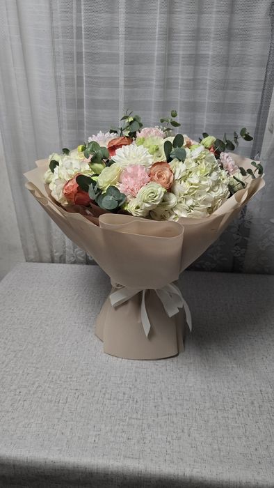 Букет цветов продам