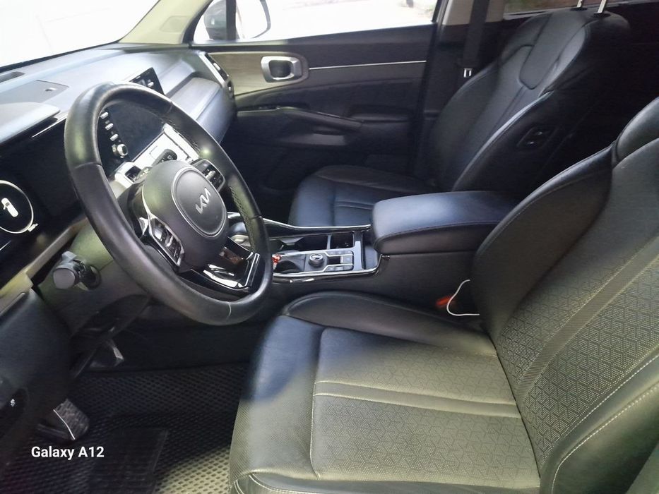 Kia Sorento      .