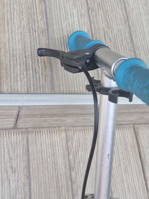 Trotineta Firefly A 120 - Intersport- pliabila cu frana pe ghidon