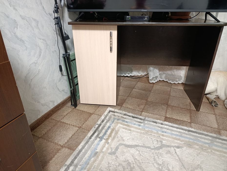 Продам компьютерный стол