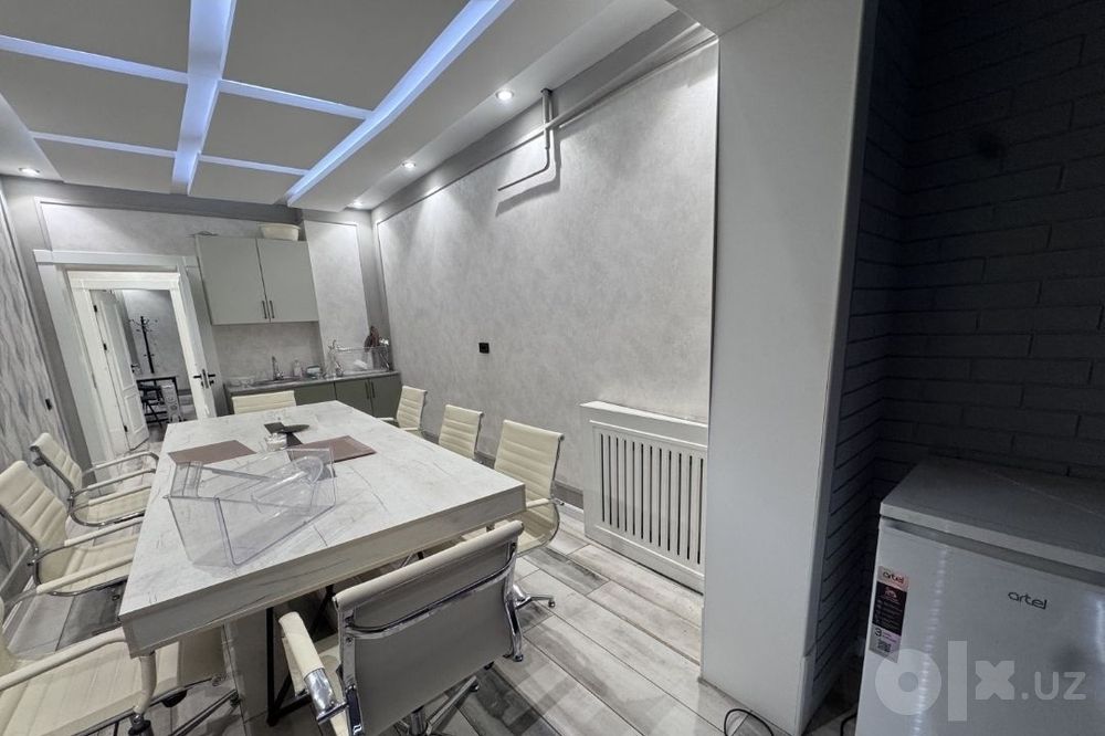 Айбек метро Сдаётся офис 4 Комнаты 110м2