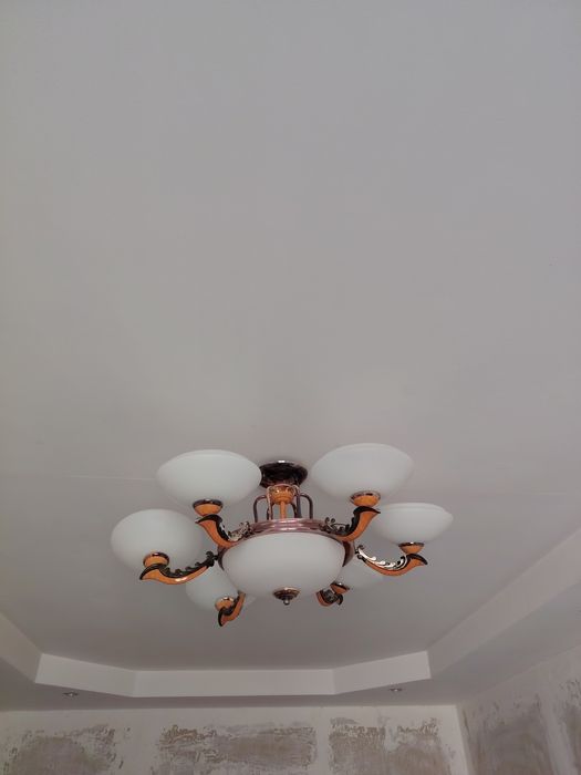 Продаётся люстра