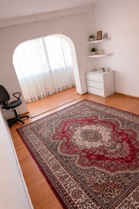 Vând apartament 4 camere 2 bai cartierul Noua