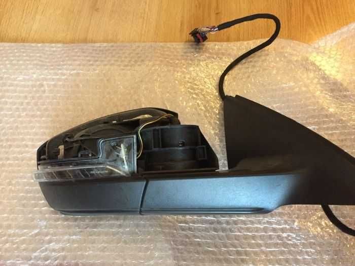 Зеркало заднего вида