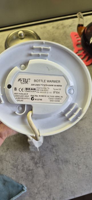 Продам подогреватель для бутылочек.