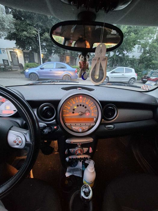 Vând Mini Cooper 1.4 Benzina
