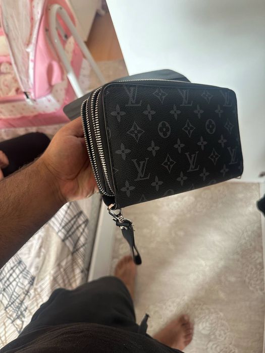 Здравейте,Продавам портмоне Louis vuitton