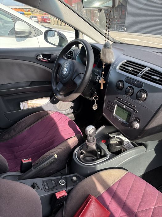 Seat Leon  , din 2009 , motor 1.9 , 105cp , geamuri , oglinzi electric