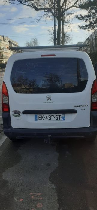 Vând Peugeot partner 2017