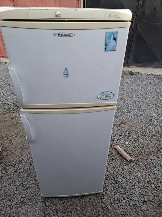 Хладилник с фризер Hansa - работещ
