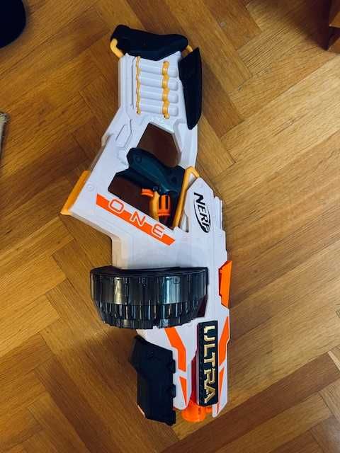 NERF Ultra One бластер и подобни, с патрони