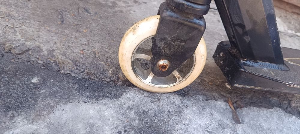 продам самокат, причина не нужен