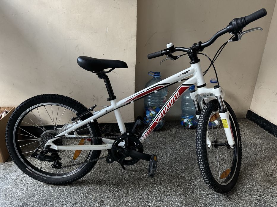 Specialized hatrock  20”