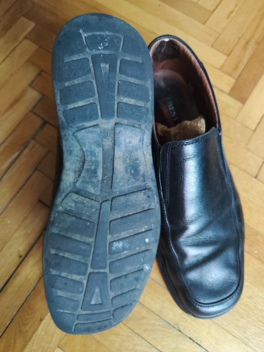 Pantofi piele negru mărimea 45 in stare buna