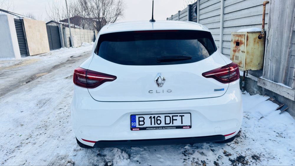 Renault clio 2023hibrid automat benzina