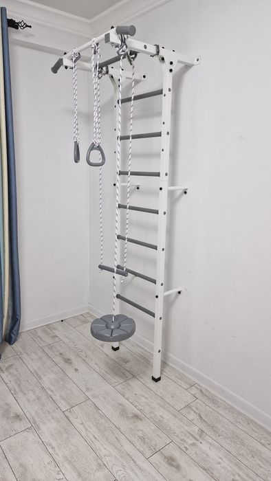 Установка ТВ на стену