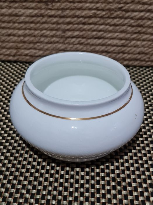 Изделия из фарфора