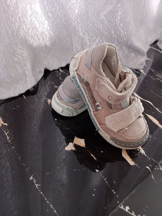 Sandalute pentru copii