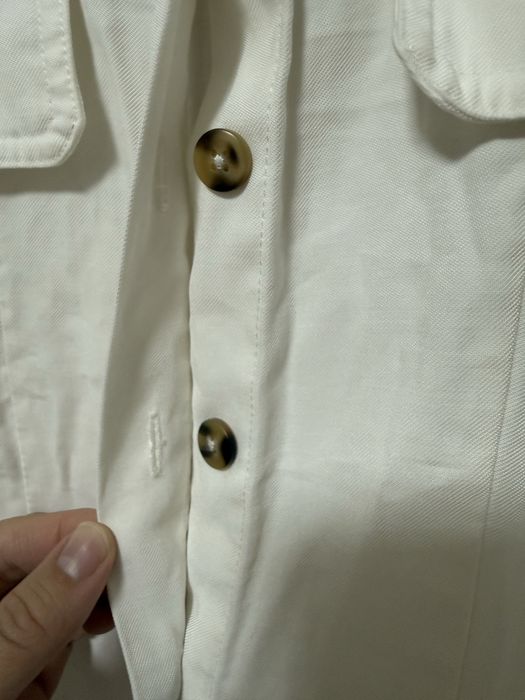 Белое платье от Манго