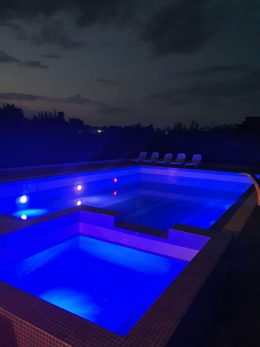 Vila petrecere de inchiriat, jacuzzi, sauna, piscina interioara