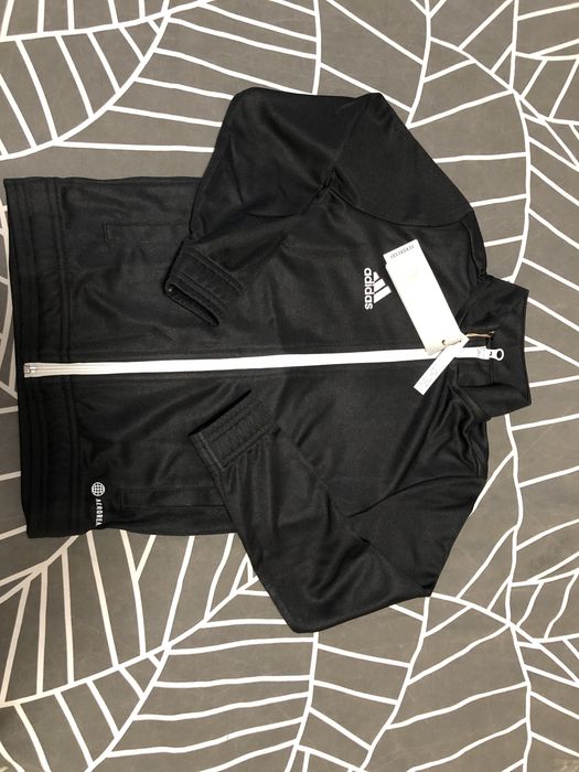 Блуза и суичър на Adidas