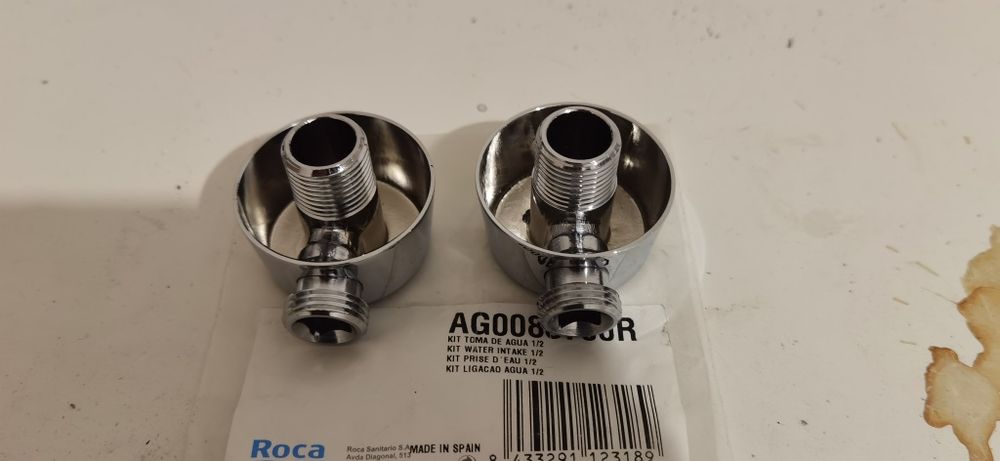 Стенно коляно Roca извод за вода