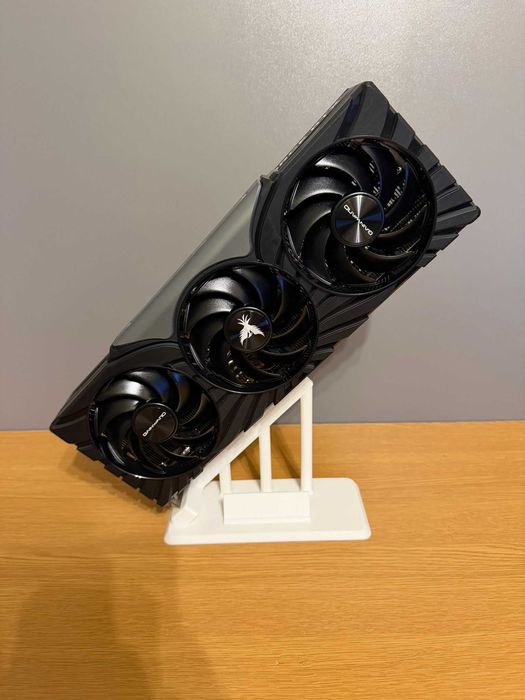 Placa video Gainward GeForce RTX 5080 Phoenix 16GB GDDR7 256bit DLSS 4