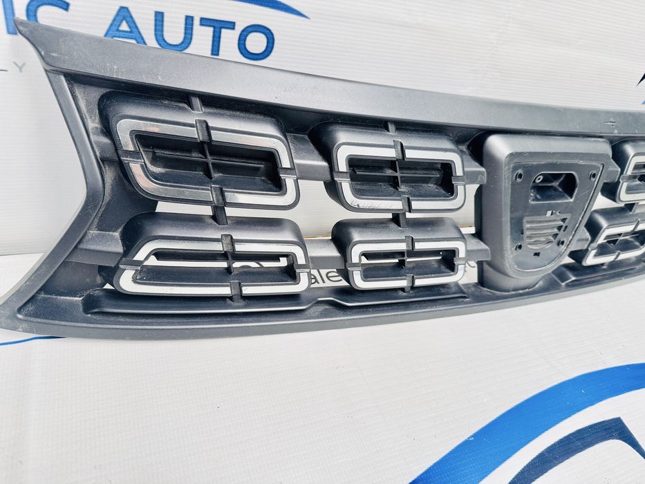 Grila radiator Dacia DUSTER 2 model dupa 2018 cod 623103440R