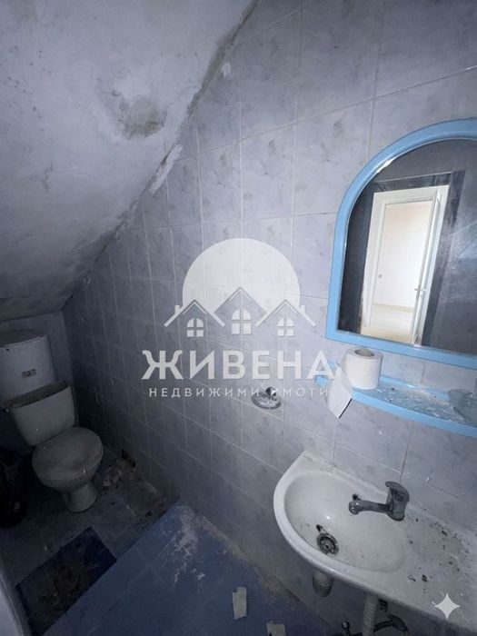 Продава къща за ремонт в гр.Балчик, площ 100 кв.м