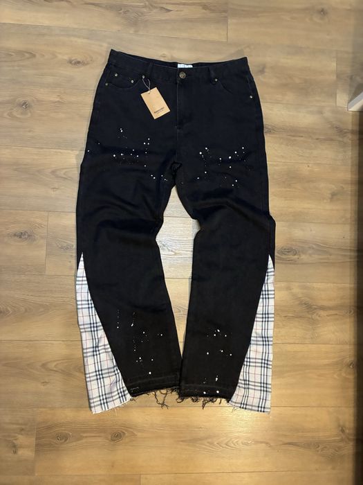 pantaloni burberry flared negri marimea M