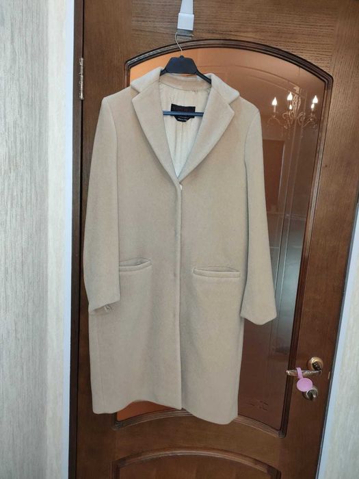 Продам пальто итальянское новое