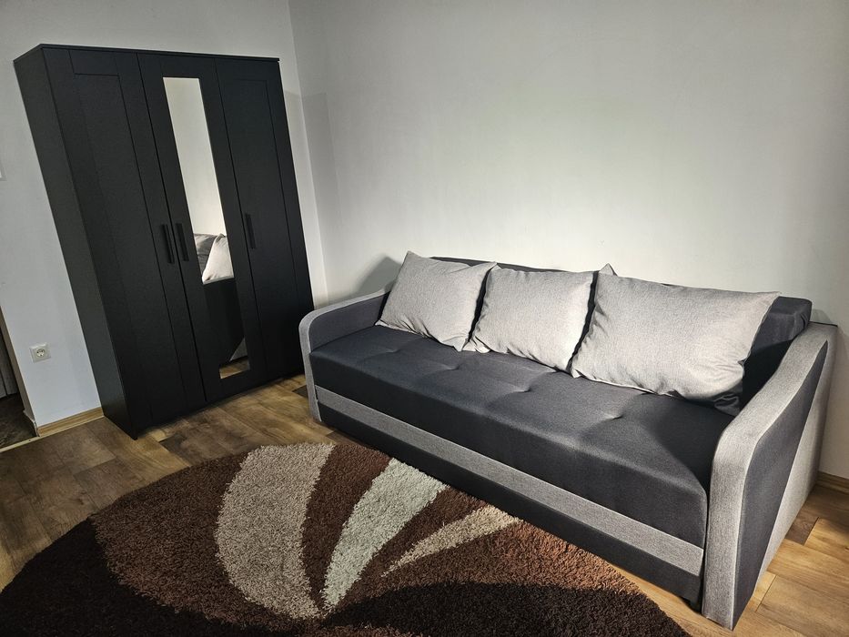 Garsonieră de închiriat - zona  Lipovei