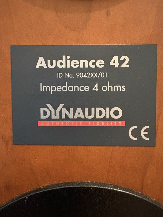 Boxe Dynaudio Audience 42