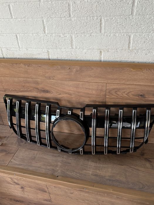 Предна решетка за Mercedes Benz GLK 2012-2015