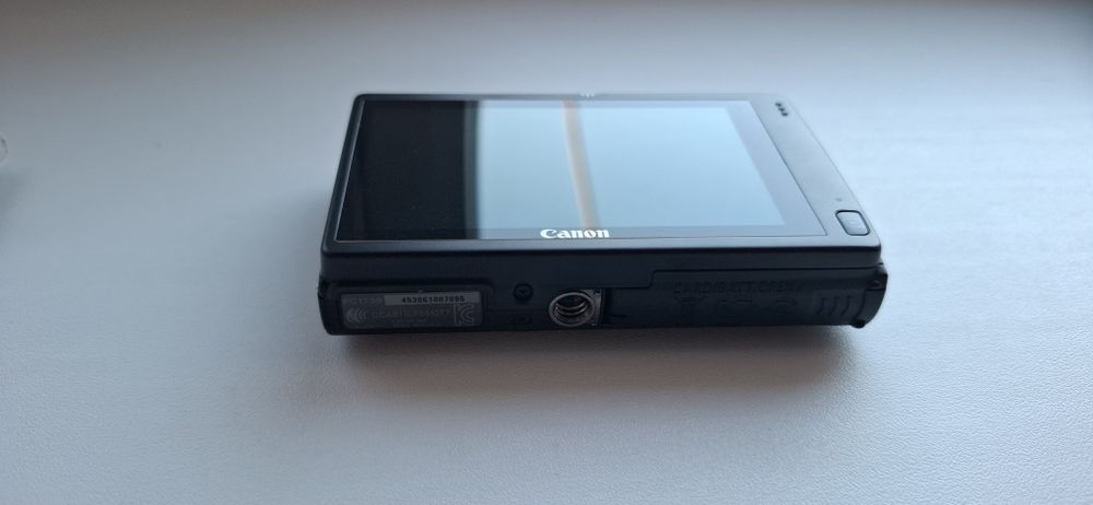 Canon ixus   240