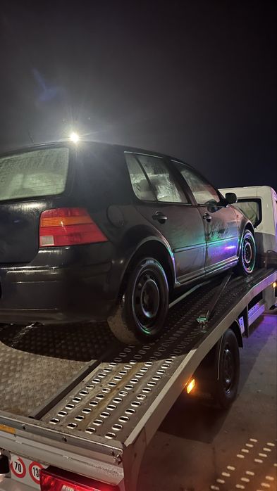 Vand golf 4 pentru naveta masina nu este pentru pretentiosi