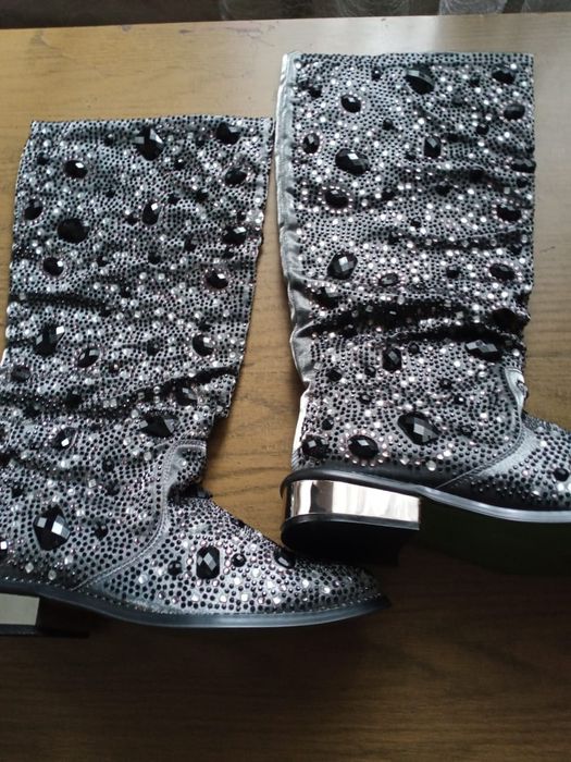 Сапоги женские,новые.