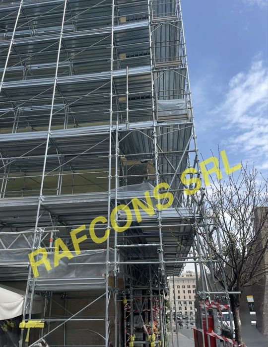 Schela metalica noua si uzata