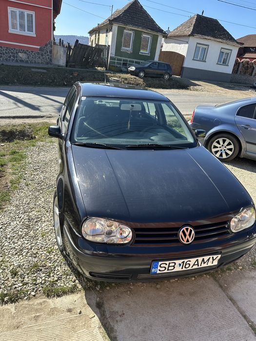 Golf 4 , motor 1,9 , 6 trepte masina proprie actele la zi