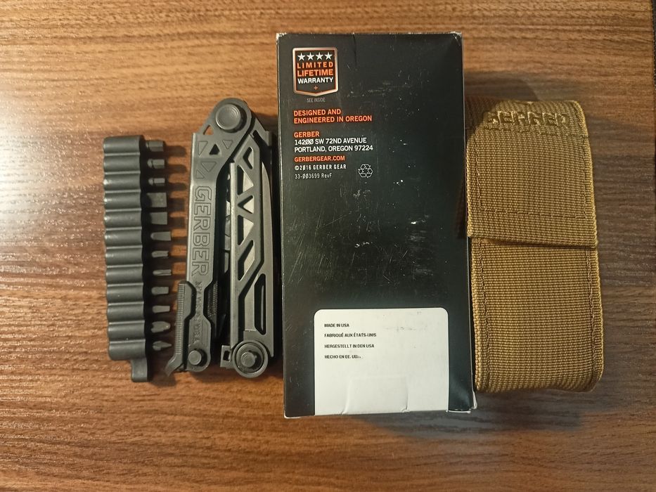 Мультитул Gerber Center Drive, чехол, биты.