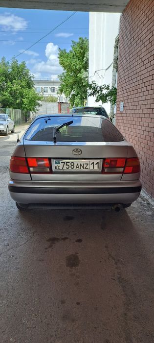 Тайота карина е сатылады