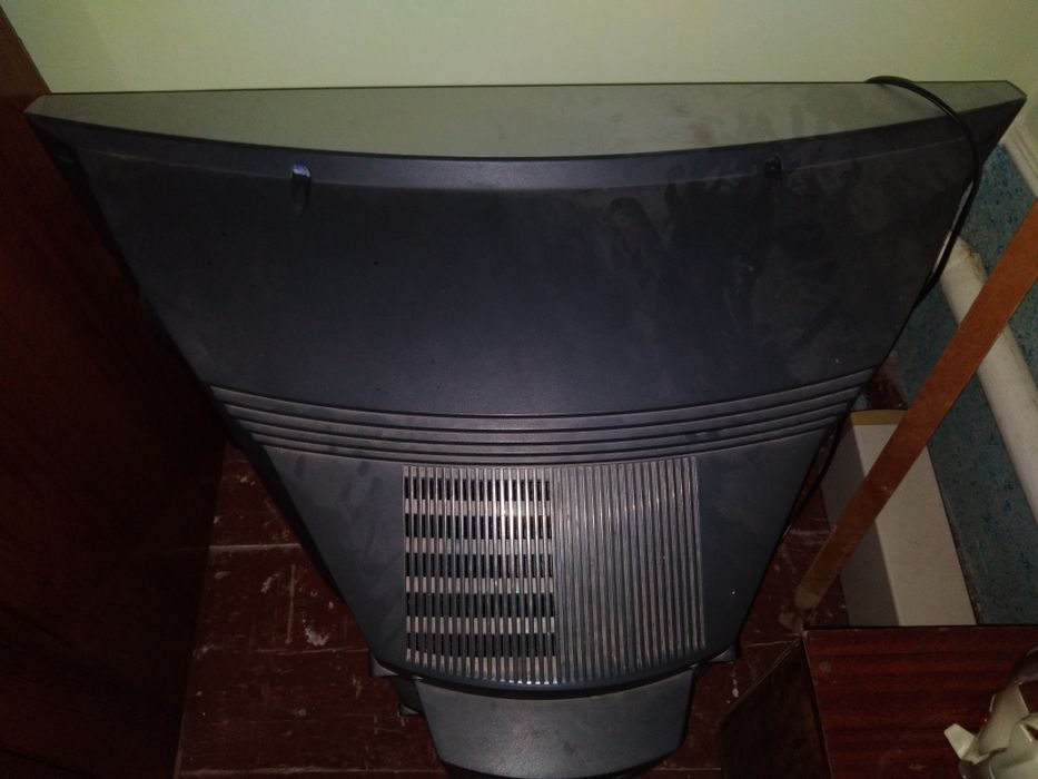 LG ва AKIRA катта телевизорлар сотилади ишлаб турибди